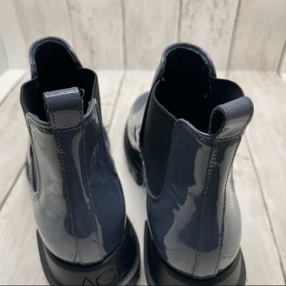 New Agl Maxine Patent Leather Lugged Sole Chelsea Boots in Navy/Midnight Size 6 - Picture 14 of 16
